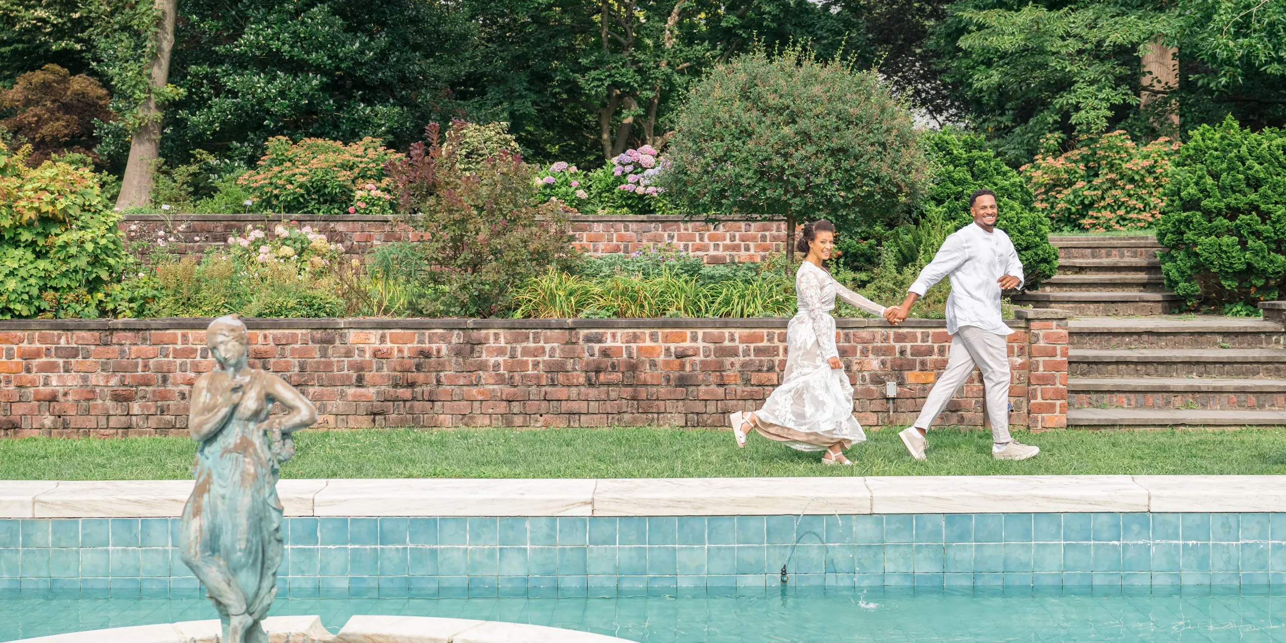 Wedding portrait at Planting Fields Arboretum Oyster Bay